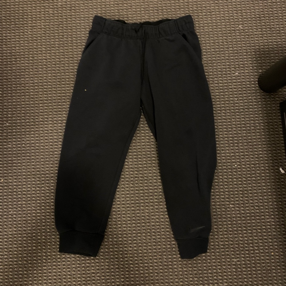 black nike sweats